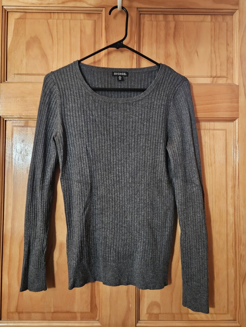 George Women's Ribbed Crewneck Sweater - Gray